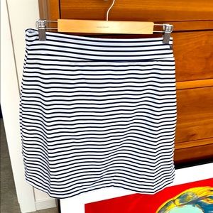 Helly Hansen large thaila active skirt NWT